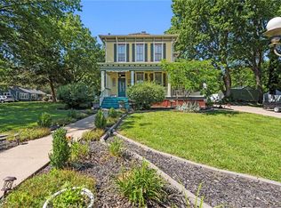 1200 E Walnut St, Harrisonville, MO 64701
