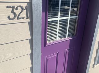 9837 NE Irving St APT 321, Portland, OR 97220