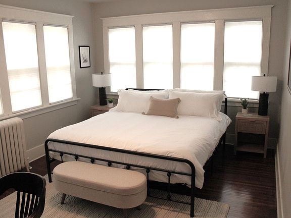 3rd image of 449 Richmond Ave #2