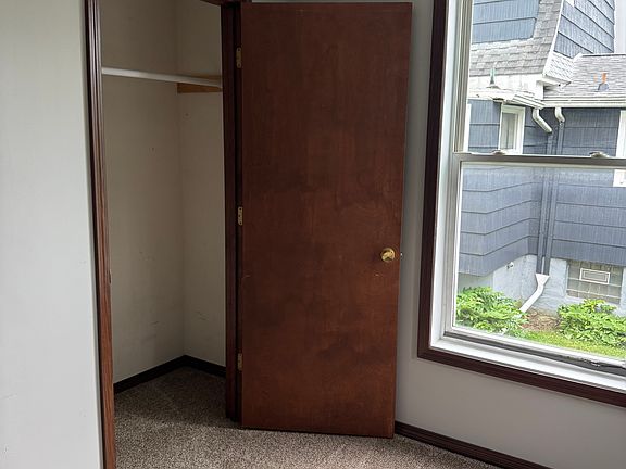 3rd image of 105 Summit St Unit 1