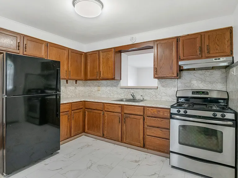 105 Woodside Ave #2 — Photo 8