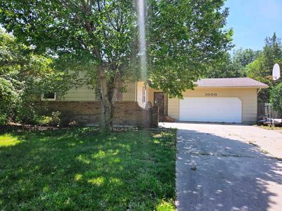 1000 Lorna Ln, Newton, KS, 67114