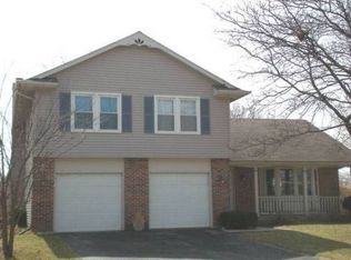 495 Franklin Ln, Elk Grove Village, IL 60007