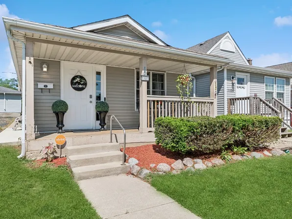 1107 Elizabeth St, Joliet, IL 60435