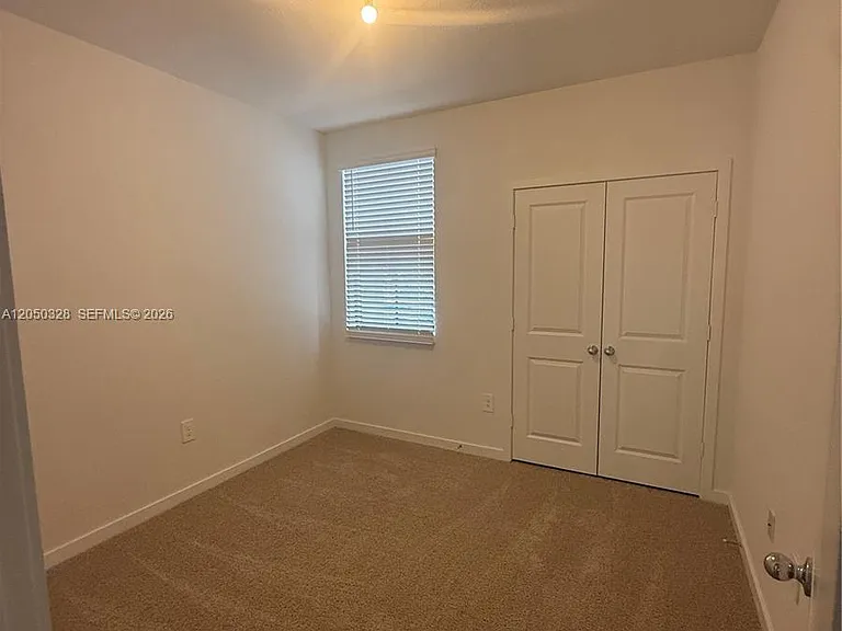 1318 NE 4th Ave #1318 — Photo 2