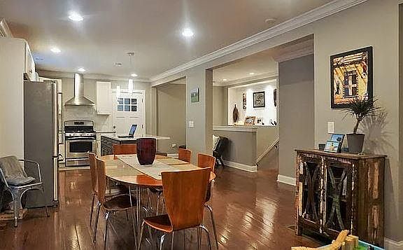 5th image of 3727 N Christiana Ave #1