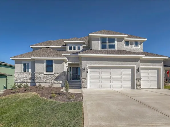 17174 S Hall St, Olathe, KS 66062