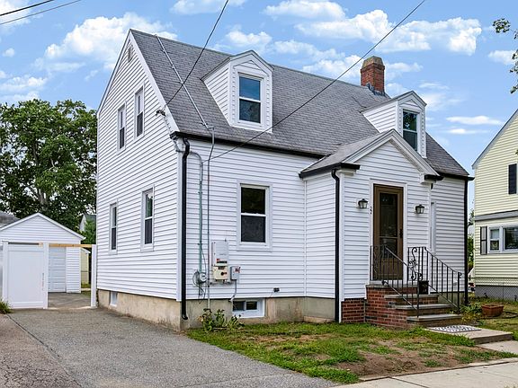 2nd image of 22 Ruggles St