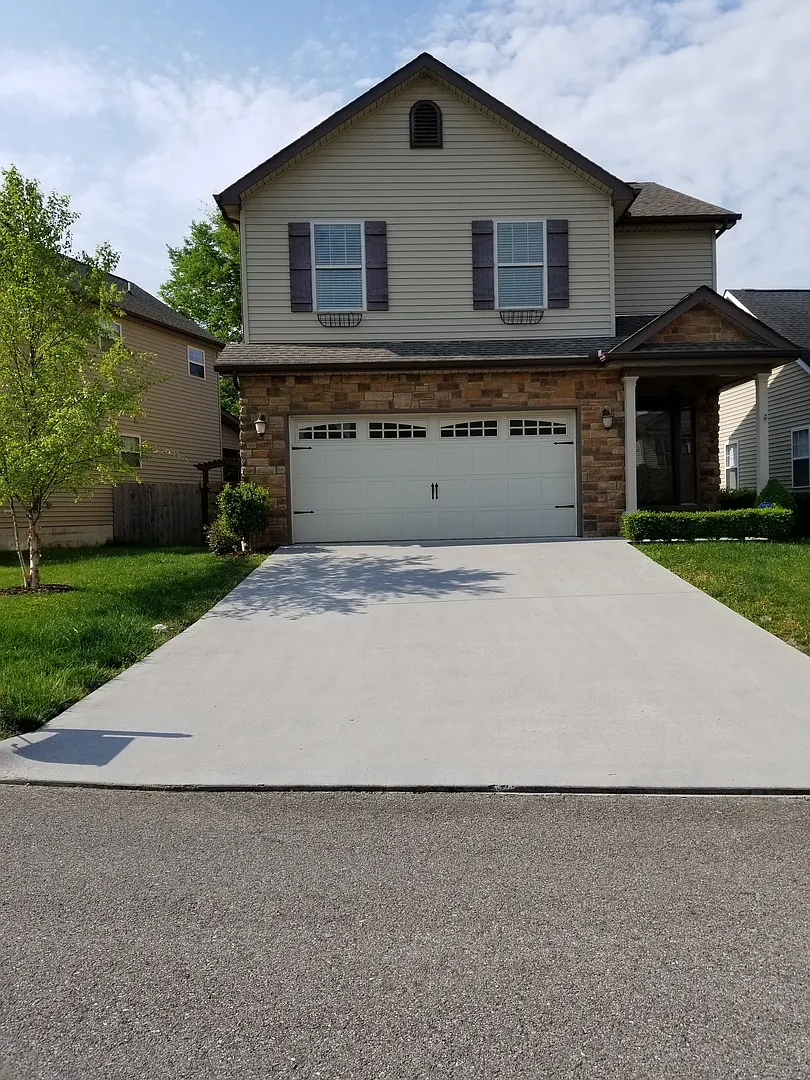Knoxville 37923 - 3 bedroom, 2. — Photo 1