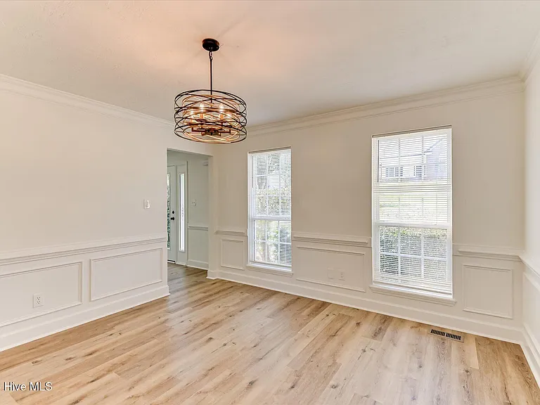 4688 Perry Mill Cir — Photo 17