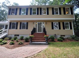 2 Kitson Park Dr, Lexington, MA 02421