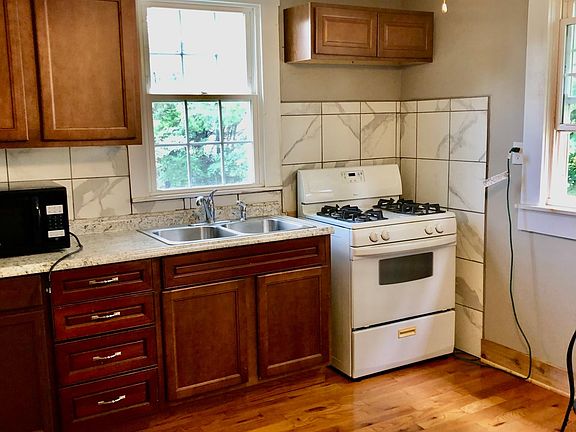 5th image of 616 Main Ave NW