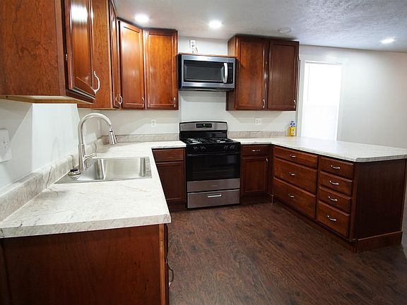 3rd image of 310 N Sherman St