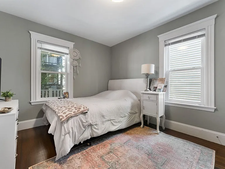 16 Hallam St #1 — Photo 10