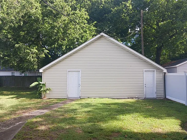 305 Old Point Ave — Photo 15