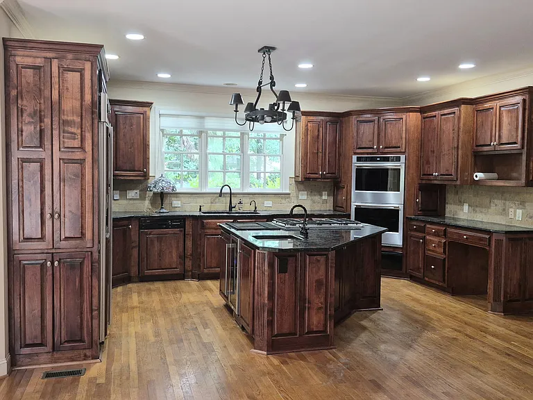 4413 Turnberry Cir — Photo 15