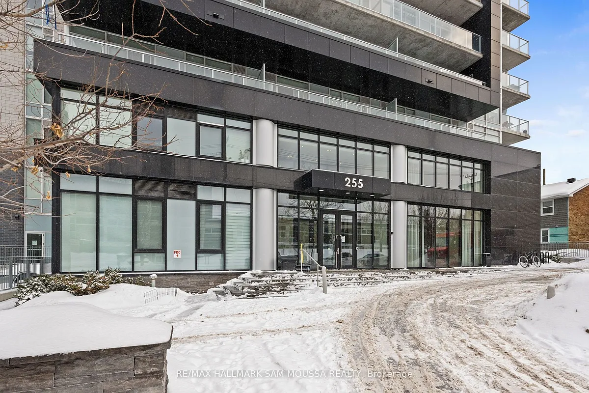 Building Photo - 255 Bay St #1208