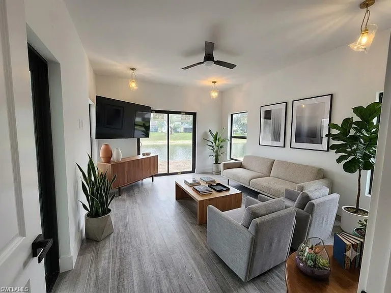 26571 Robin Way — Photo 2