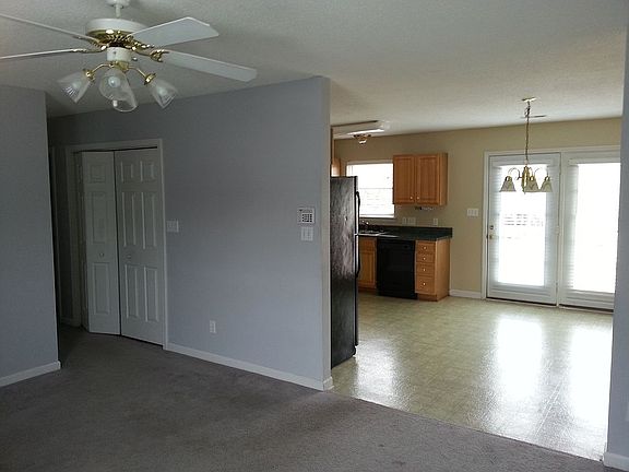 4th image of 628 Noles Dr