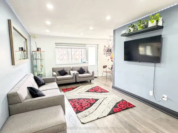 2485 Woking Cres #201, Mississauga, ON L5K 1Z6
