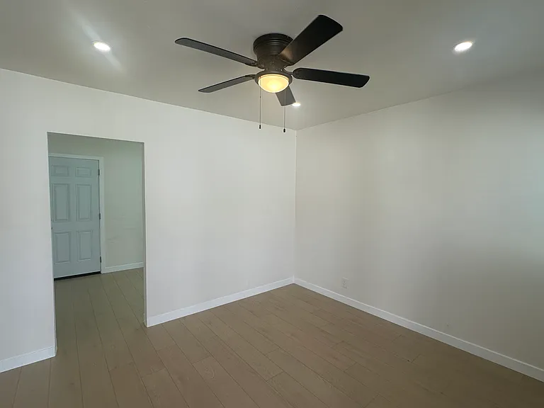 720 Salem St #7 — Photo 2