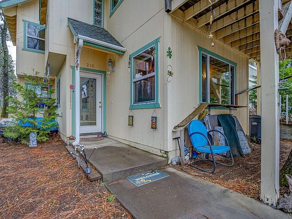 3rd image of 210 Orem St