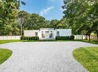 1 Wildflower Ln, East Hampton, NY 11937