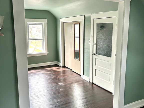 3rd image of 1243 Donald Ave APT 3