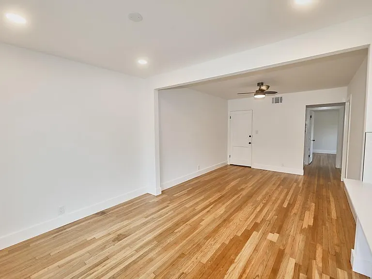 3300 Tom Green St #5 — Photo 12
