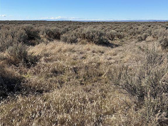 2nd image of 225 Eagle Springs Ranch