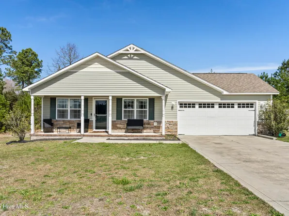 225 Lockwood Court, Hubert, NC 28539