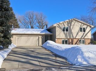 6286 Chesshire Ln N, Maple Grove, MN 55311
