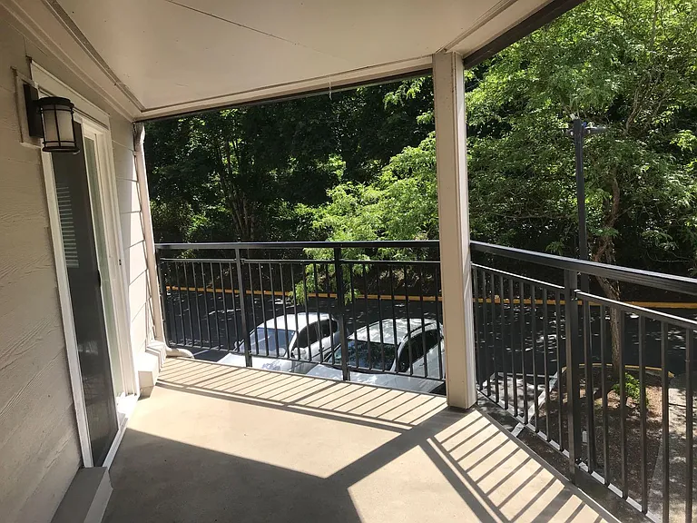 NE Leary Way — Photo 19