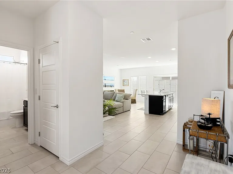 896 Market Grove Ln — Photo 2