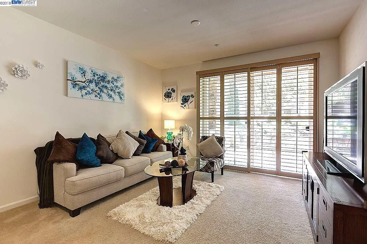 2 bed, 1081 sqft, $3,500 — Photo 3