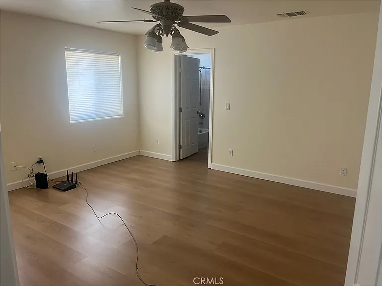 57470 Crestview Dr — Photo 10