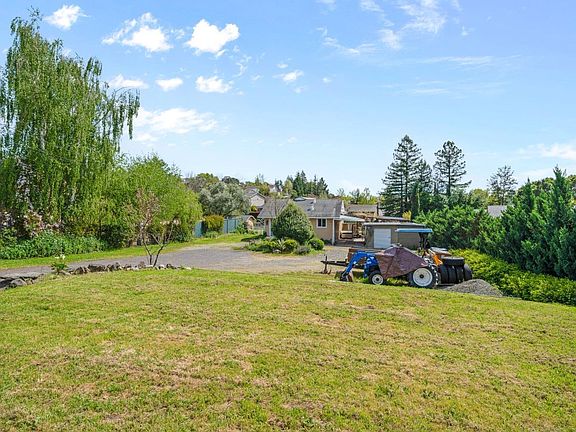 4th image of 1051 Coombsville Road