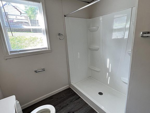 5th image of 611 Bullitt Ave SE #A
