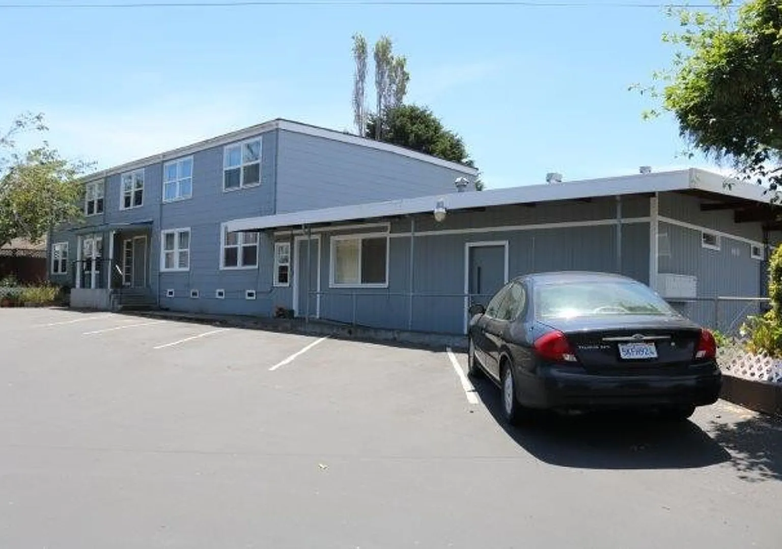 Williams ST Complex — Photo 2