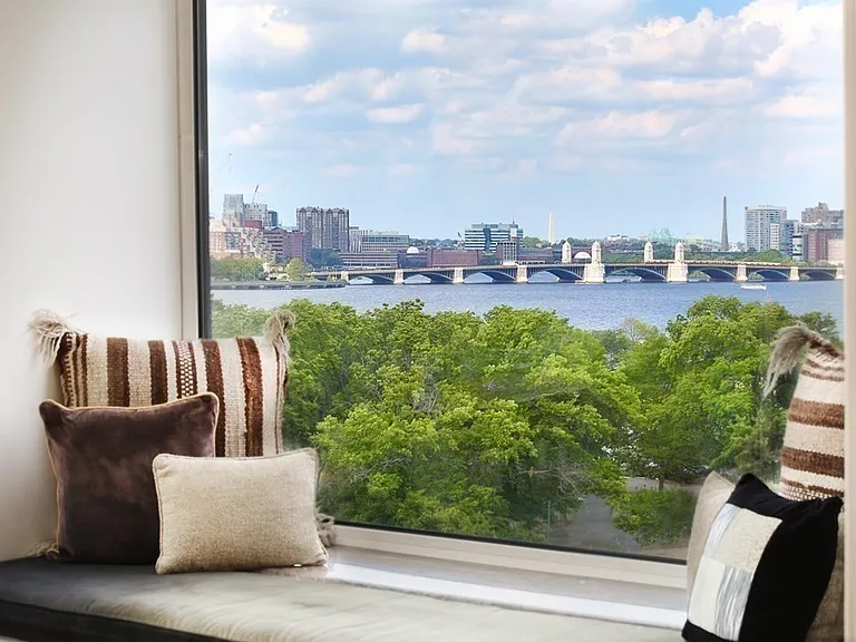 412 Beacon St #9 — Photo 9