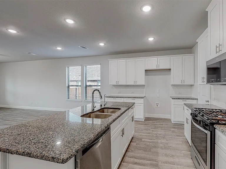 961 Waterview Dr — Photo 8