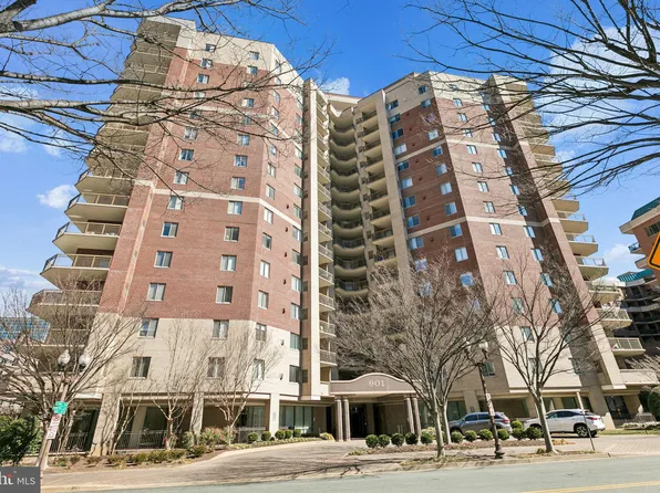 901 N Monroe St APT 414, Arlington, VA 22201