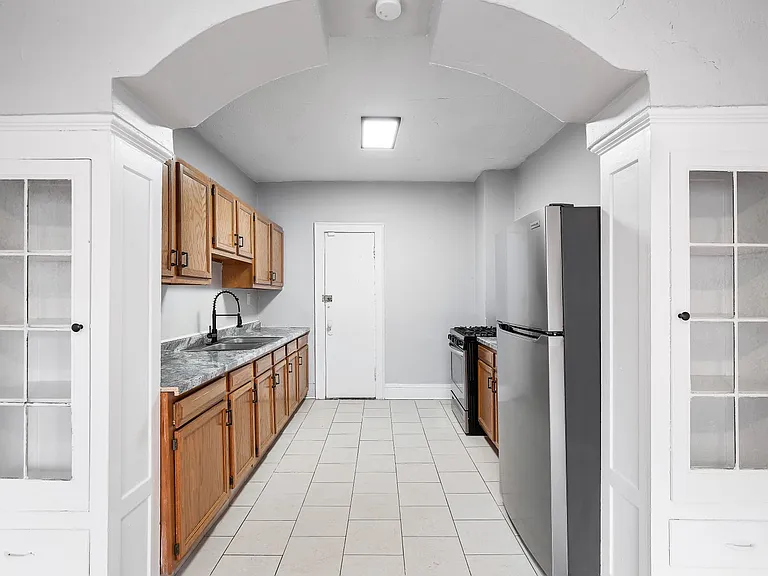 Middlehurst Apartments — Photo 25