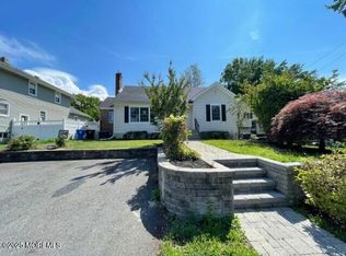 86 Washington Ave, Leonardo, NJ