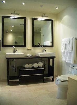 5th image of 15645 Collins Ave Ph 4