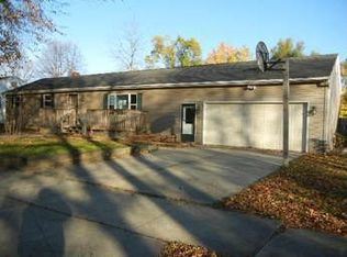 2910 Fairoak Dr, Fort Wayne, IN