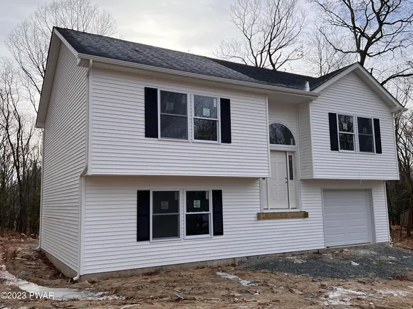 140 Cobblestone Dr, Milford, PA 18337