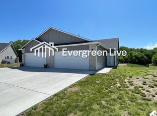 225 E Northern Ct, Mulvane, KS 67110