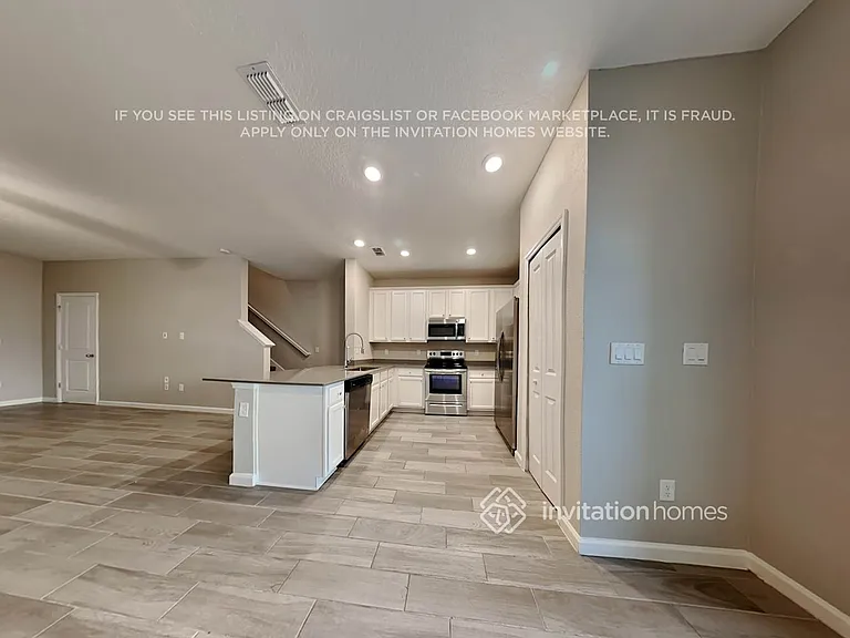 374 Cherry Ridge Dr — Photo 6