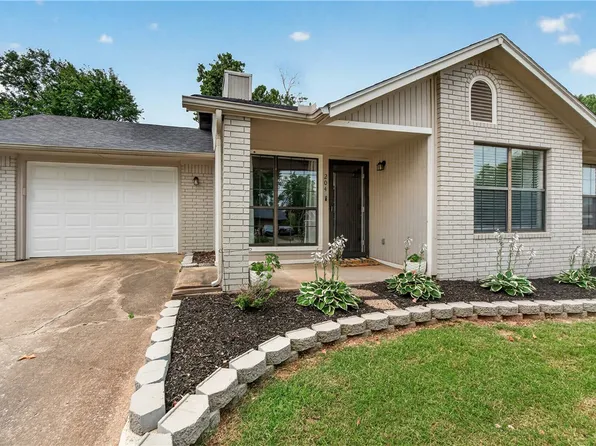 204 Jonathan Dr, Bentonville, AR 72712